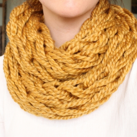 Hand Knit Chenille Black/Noir Infinity Scarf - Picture 6 of 7